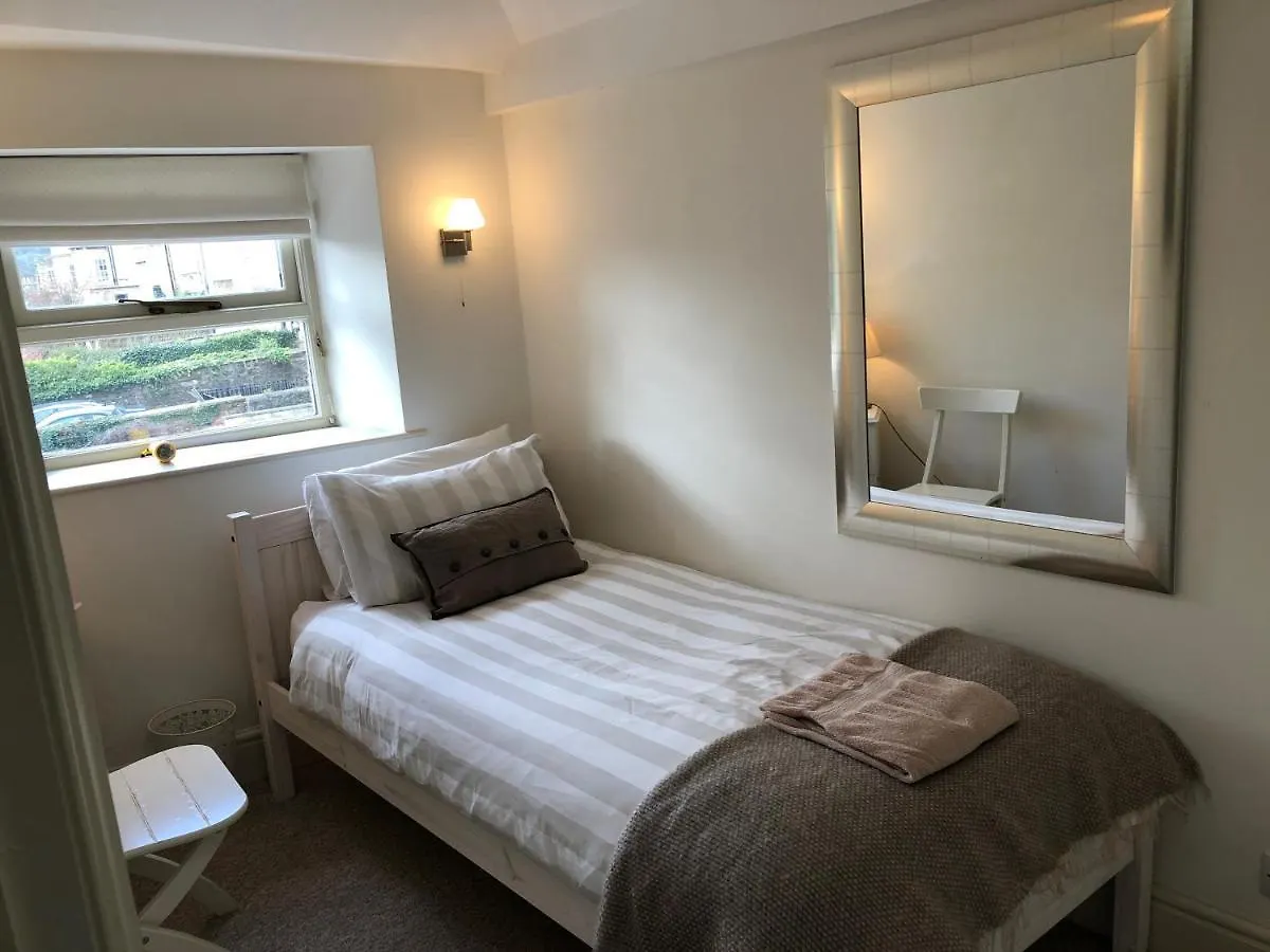 Lauras Townhouse Apartments Lansdown Slope Townhouse Bath United Kingdom