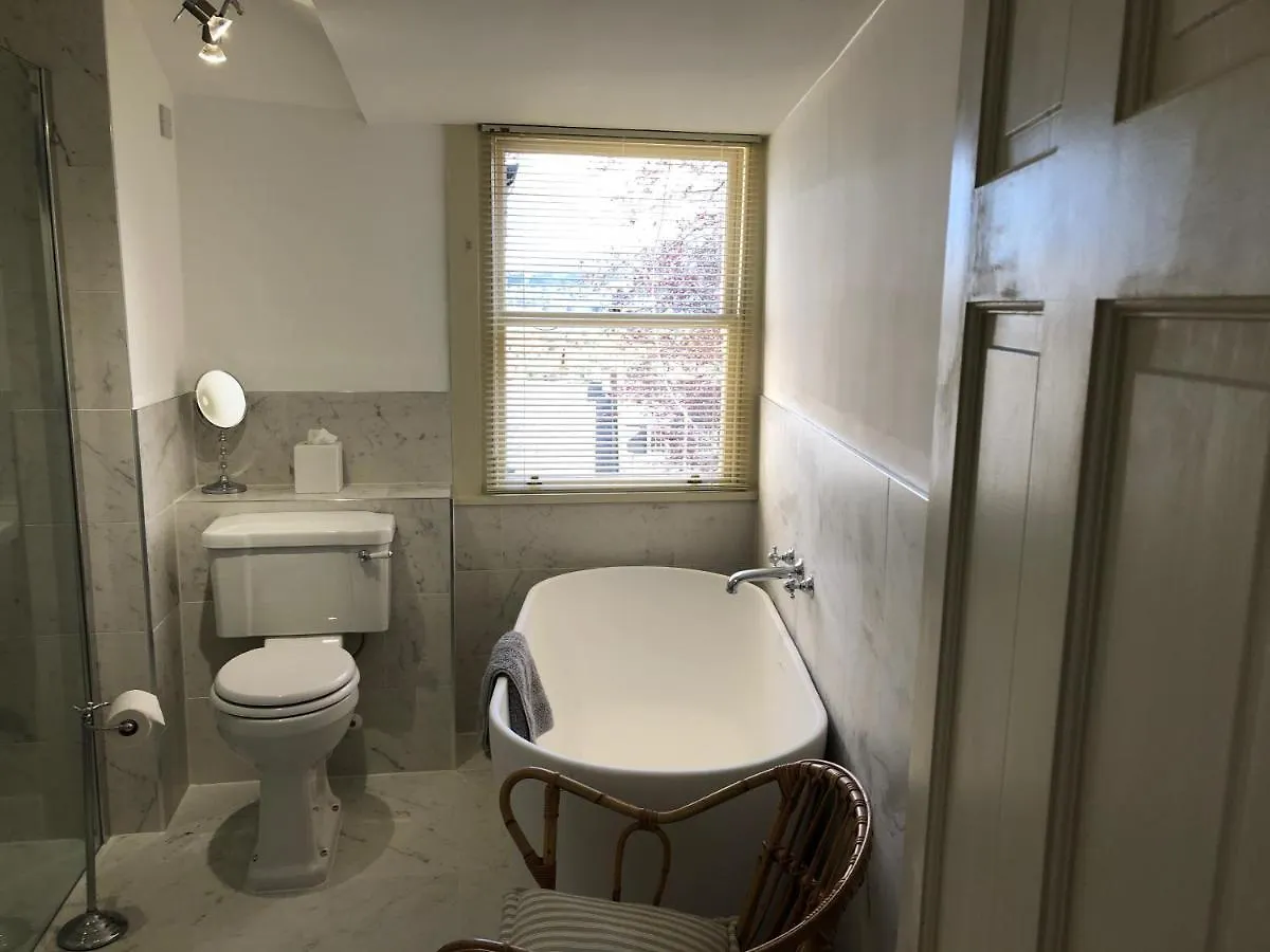 Lauras Townhouse Apartments Lansdown Slope Townhouse Bath United Kingdom