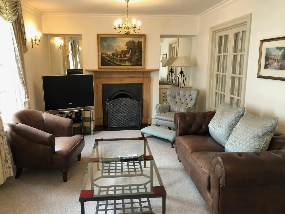 Lauras Townhouse Apartments Lansdown Slope Townhouse Bath United Kingdom